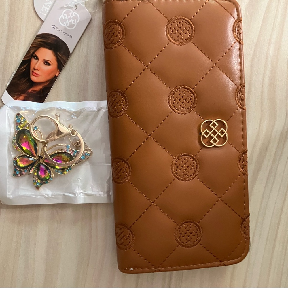 Daisy Fuentes Elegant Brown Wallet and butterfly bag charm